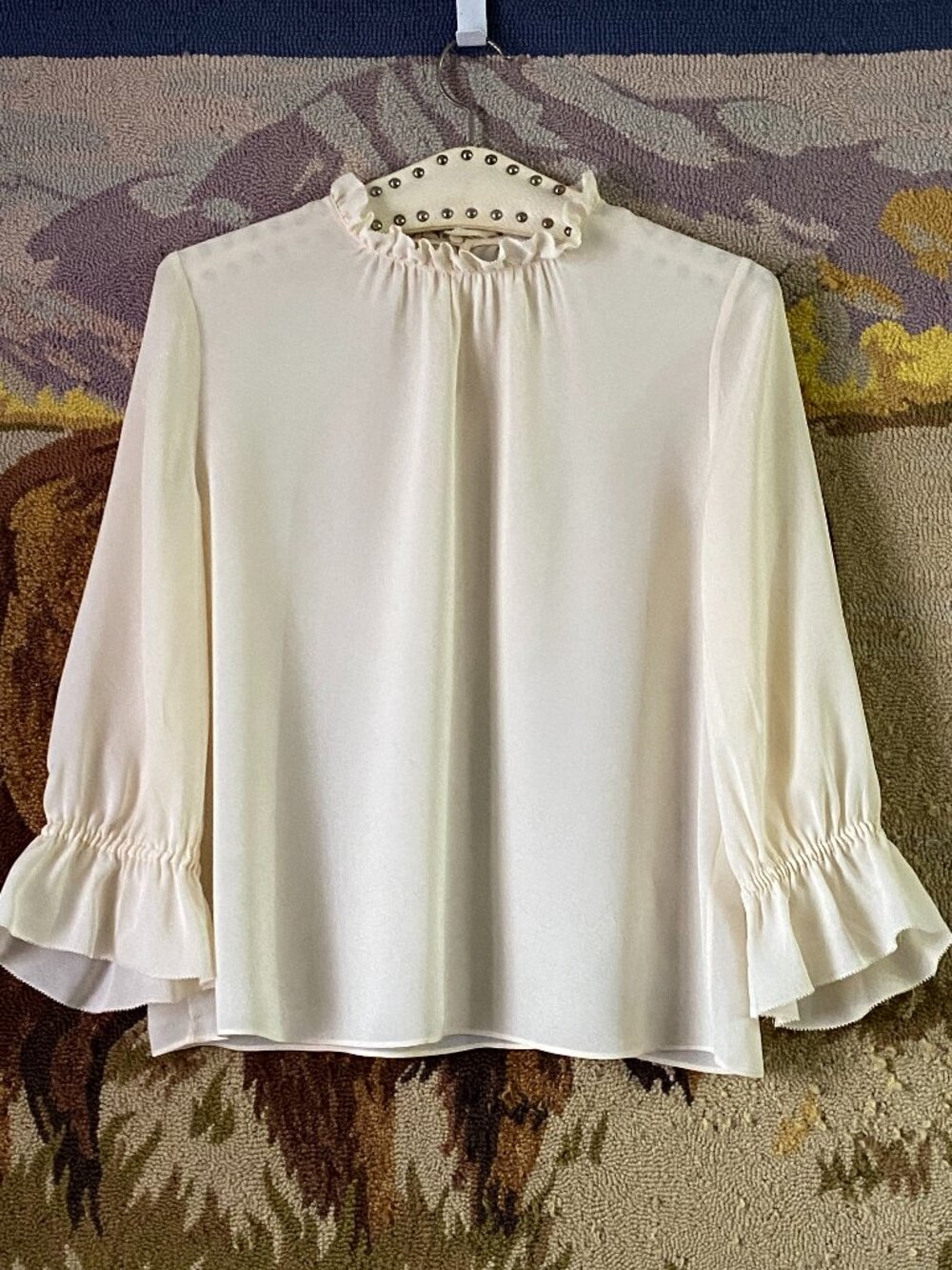 FRAME  Vanilla Silk Sz L Blouse Ruffled Neck 3/4 Bell Sleeve Cream/Ivory
